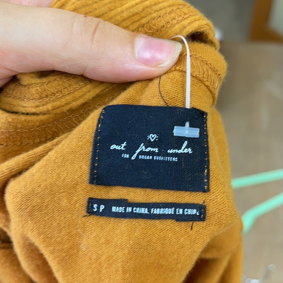 Urban Outfitters Crop Top - Picture 9 of 13